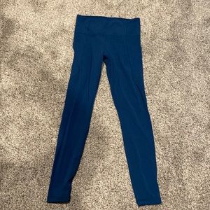 Athleta size s color teal with pockets